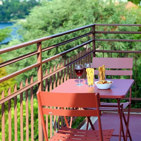 In The Sky - 150 Steps, By Myhomeincomo Appartement *