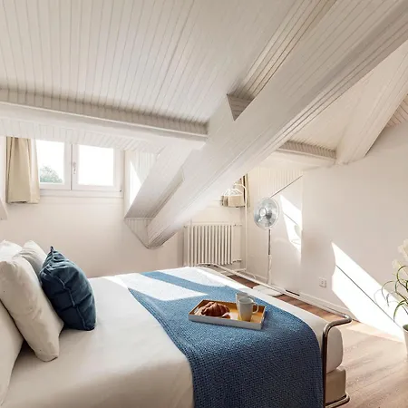 In The Sky - 150 Steps, By Myhomeincomo Appartement *
